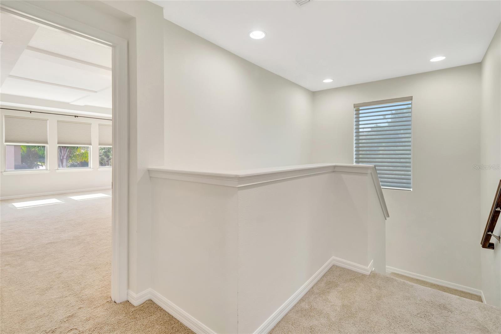 Image 27 of 75 For 1077 Fountain Coin Loop