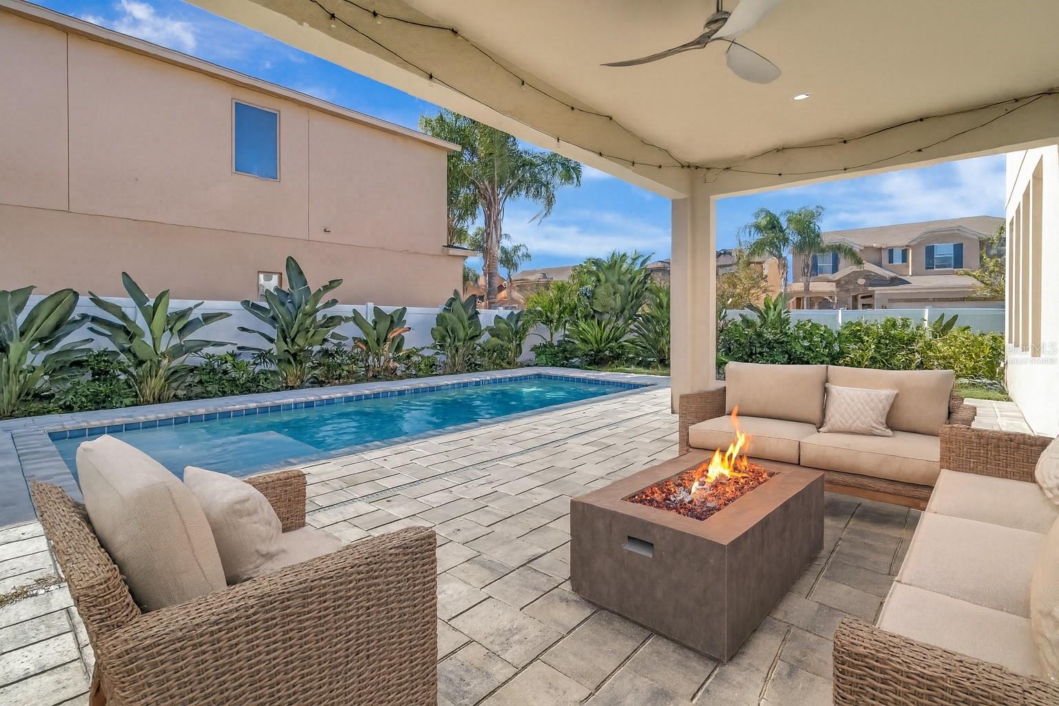 Image 3 of 75 For 1077 Fountain Coin Loop