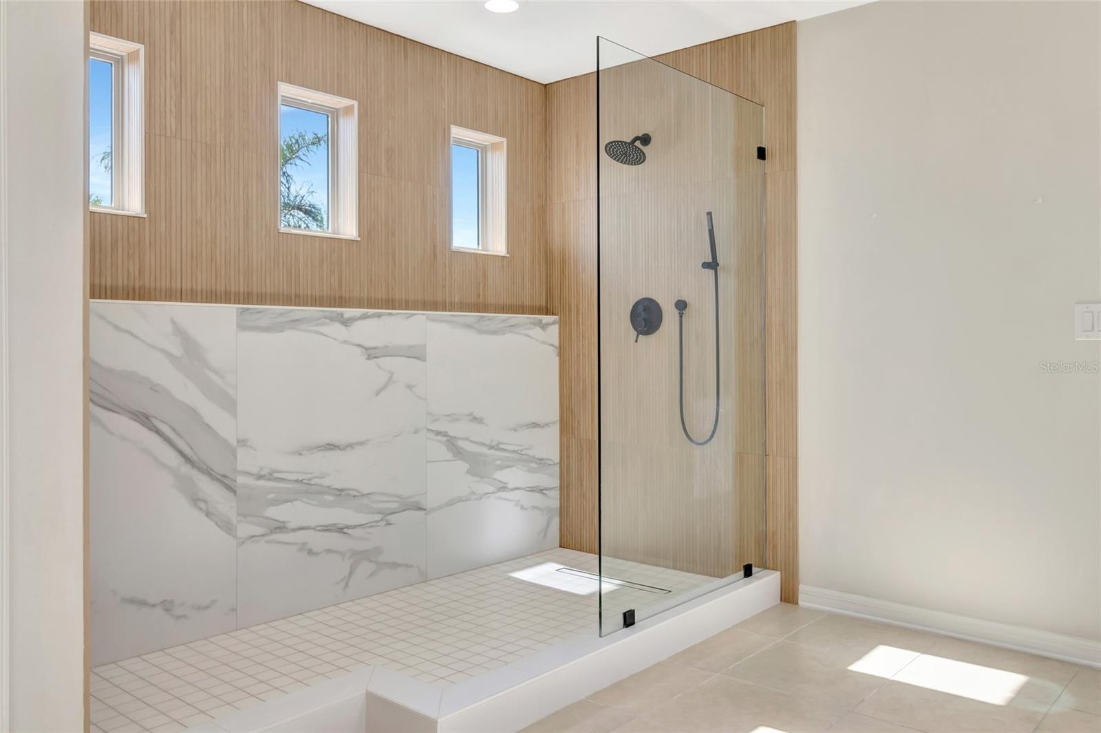 Image 46 of 75 For 1077 Fountain Coin Loop