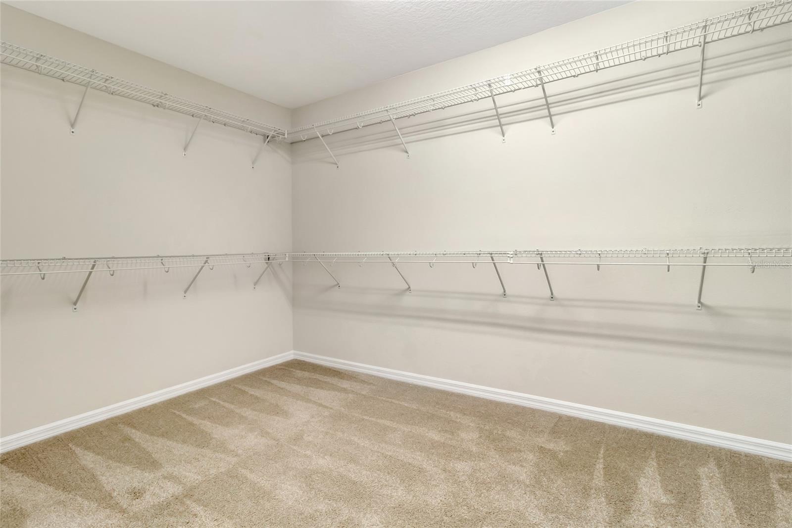 Image 52 of 75 For 1077 Fountain Coin Loop