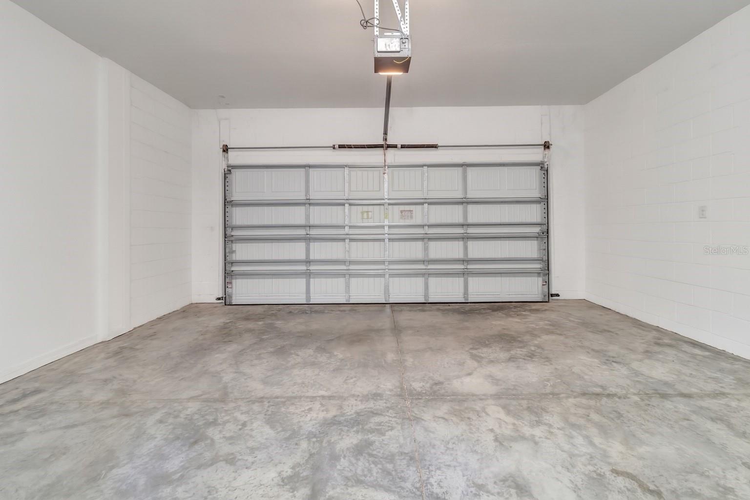 Image 55 of 75 For 1077 Fountain Coin Loop