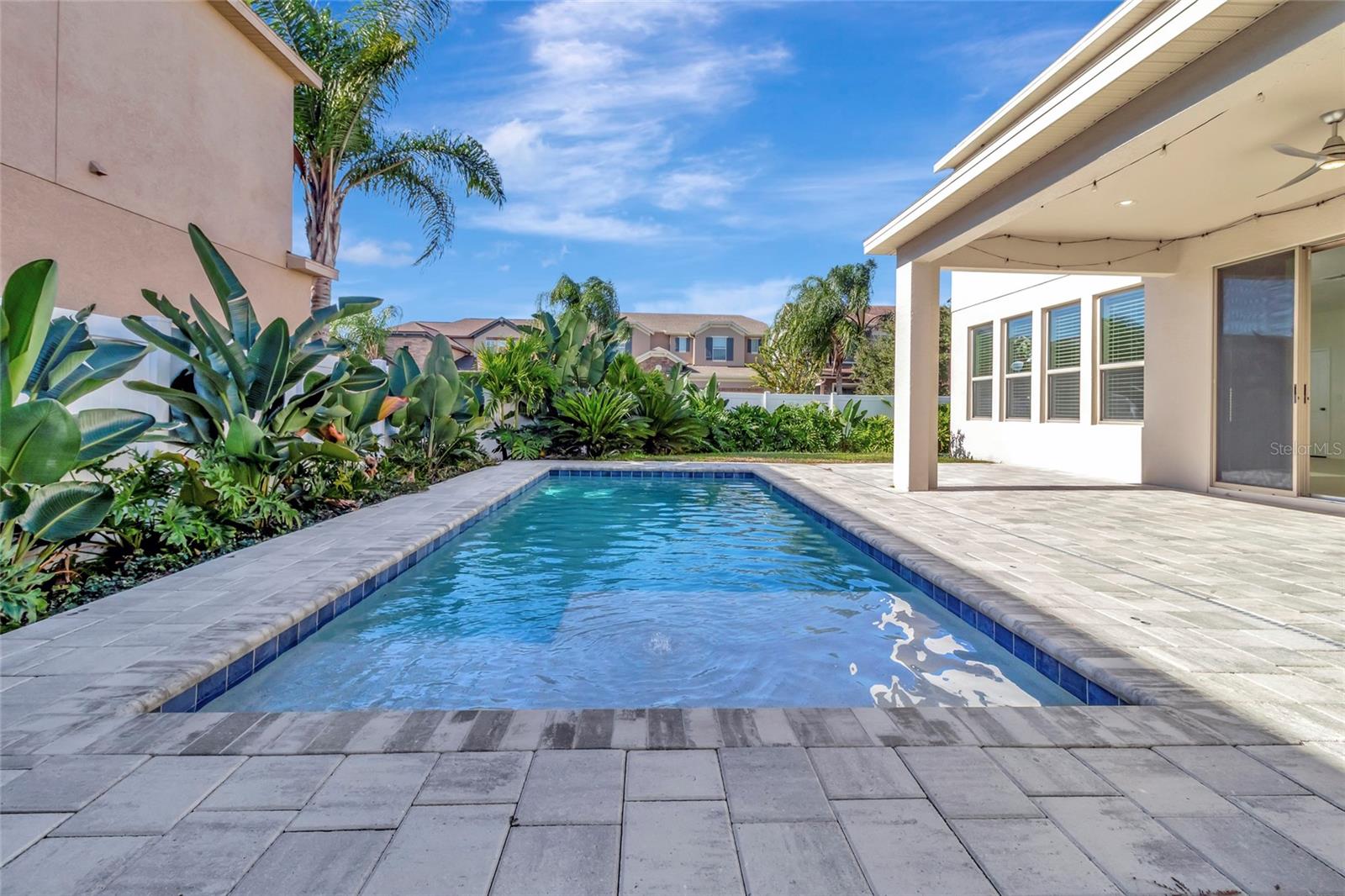 Image 63 of 75 For 1077 Fountain Coin Loop