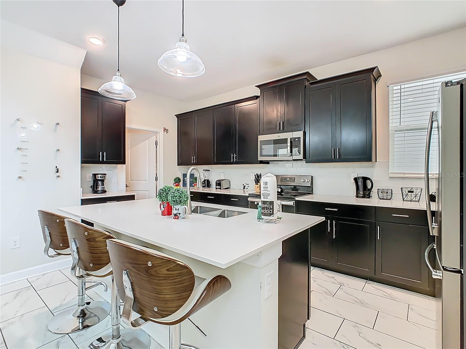 Image 9 of 40 For 651 Drop Shot Drive