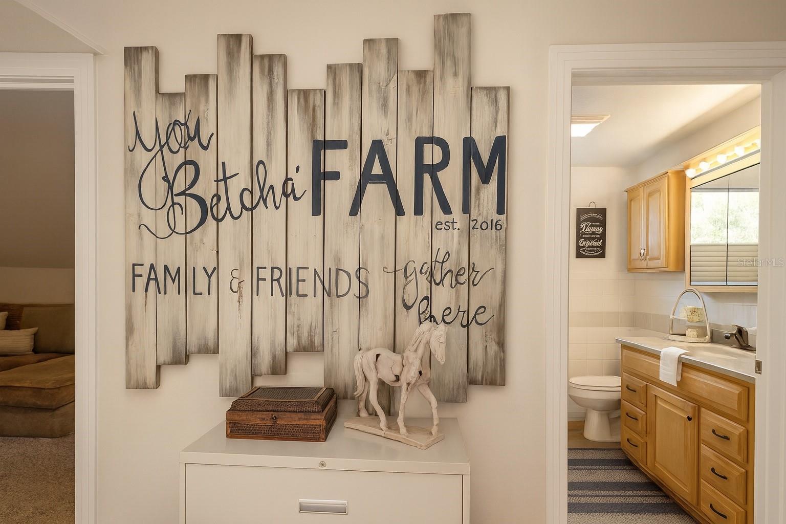 Image 20 of 39 For 21135 Peckham Avenue