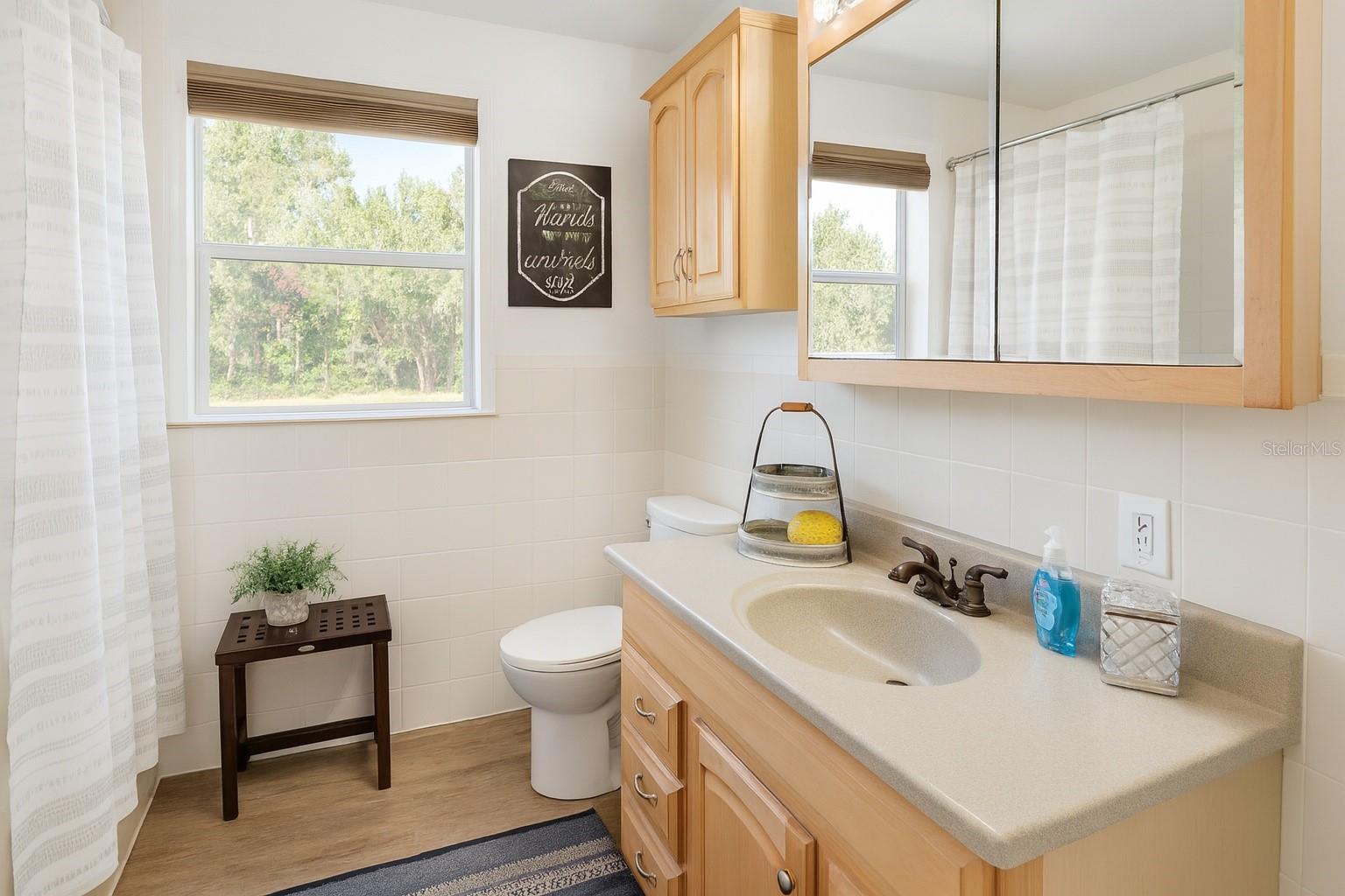 Image 21 of 39 For 21135 Peckham Avenue