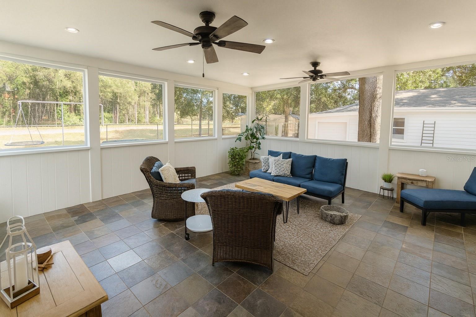 Image 23 of 39 For 21135 Peckham Avenue