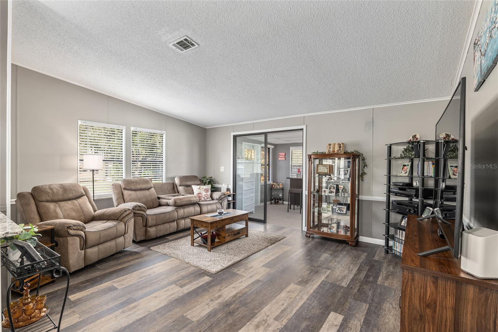 Image 11 of 39 For 1727 Hilton Head Boulevard