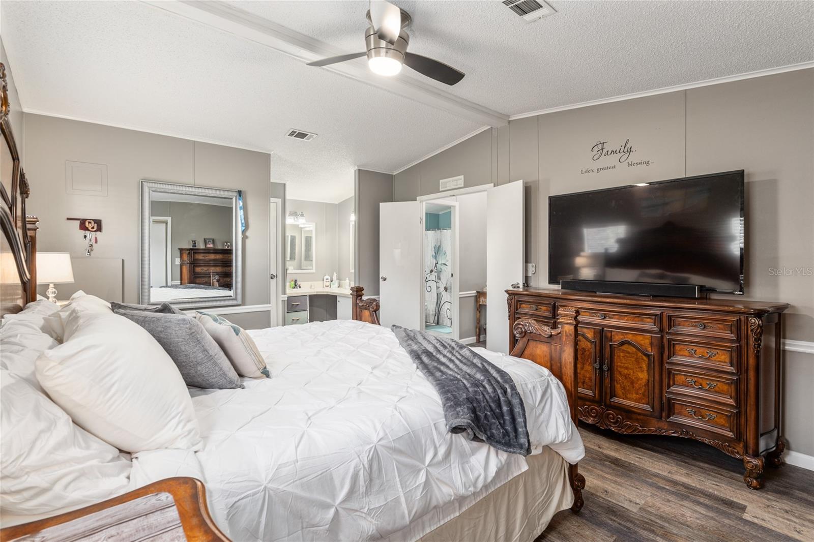 Image 18 of 39 For 1727 Hilton Head Boulevard