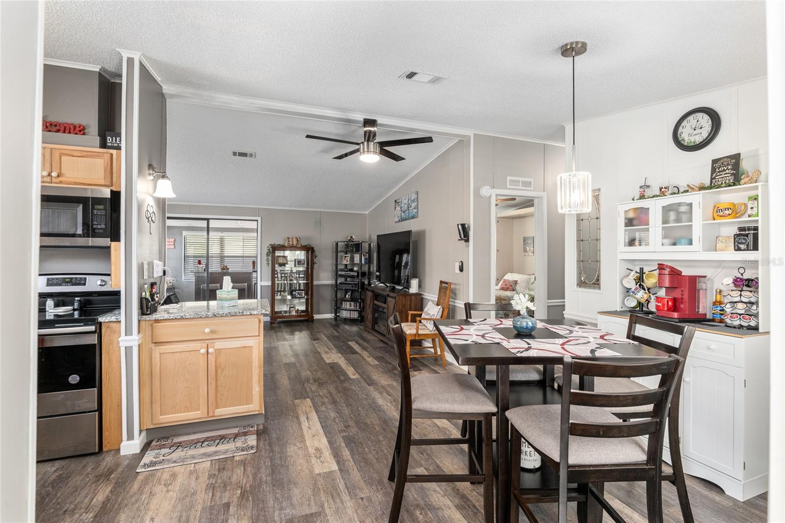 Image 3 of 39 For 1727 Hilton Head Boulevard