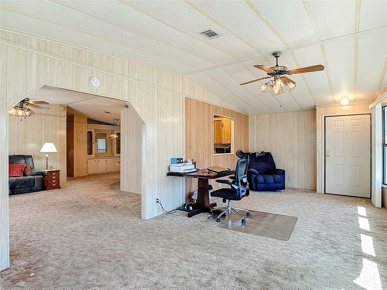 Image 21 of 43 For 1441 Apache Circle