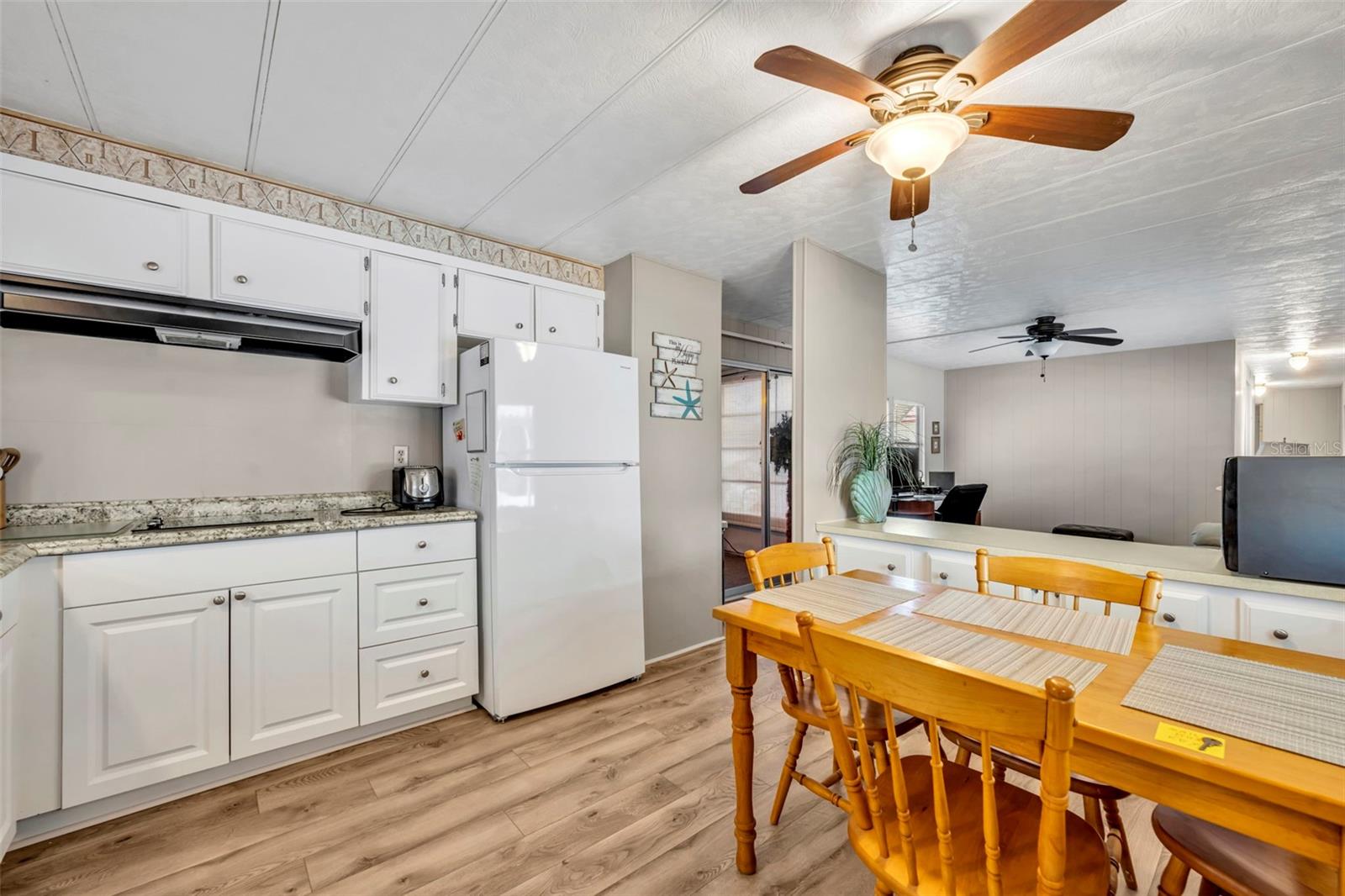 Image 12 of 44 For 11 Hawaiian Way