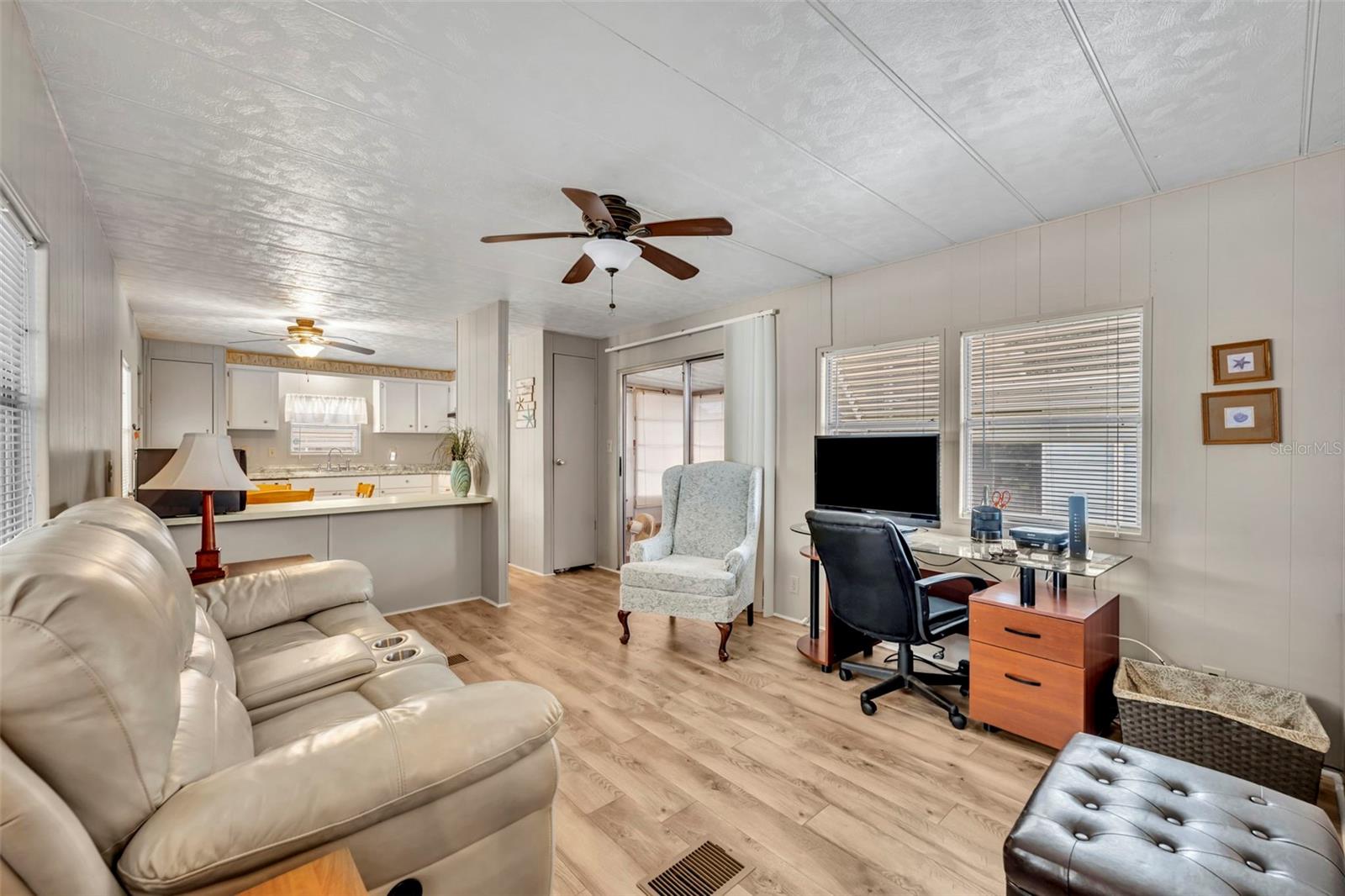 Image 7 of 44 For 11 Hawaiian Way