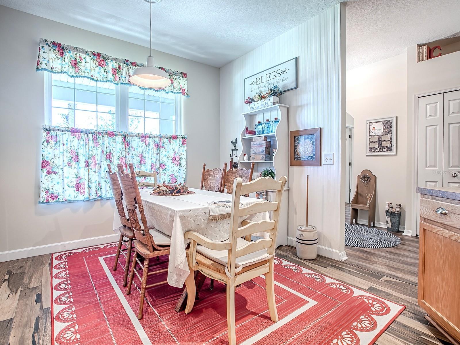 Image 10 of 40 For 926 Dekleva Drive