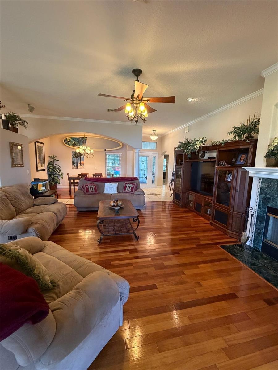 Image 12 of 45 For 1601 Lake Villa Drive