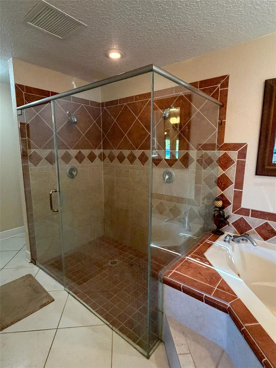 Image 26 of 45 For 1601 Lake Villa Drive