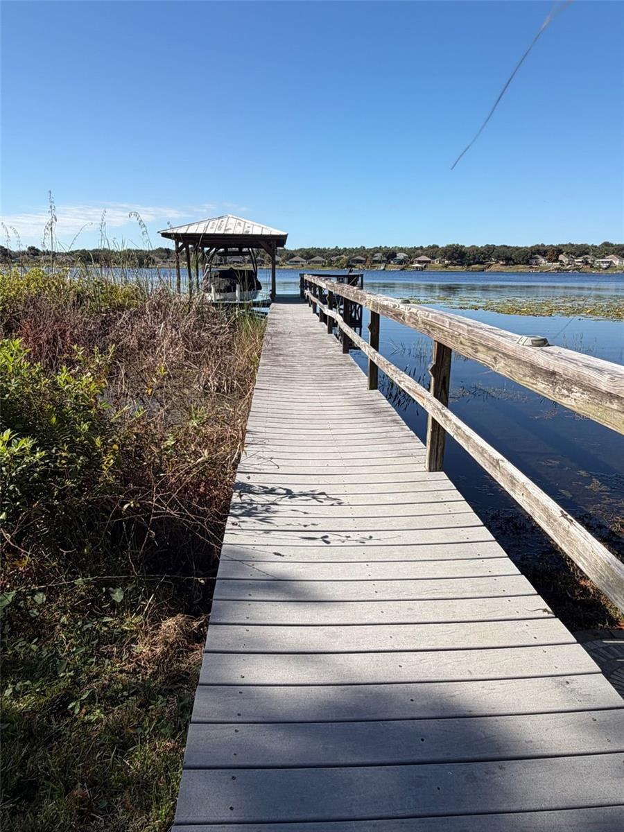 Image 4 of 45 For 1601 Lake Villa Drive