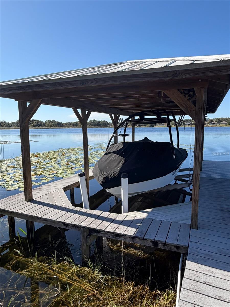 Image 5 of 45 For 1601 Lake Villa Drive