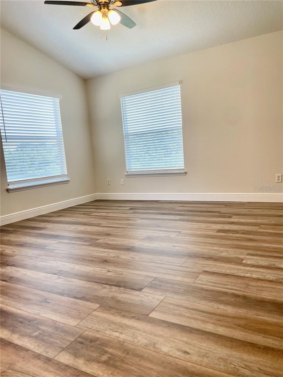 Image 8 of 16 For 445 Desoto Street