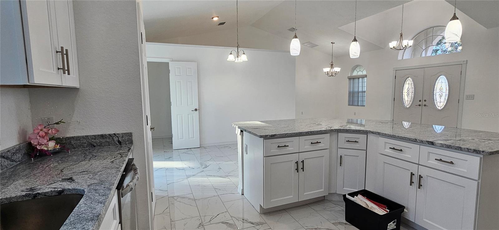 Image 11 of 36 For 17271 Peggy Avenue