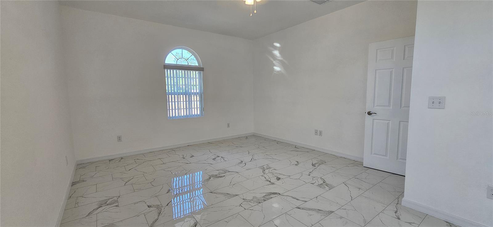 Image 13 of 36 For 17271 Peggy Avenue