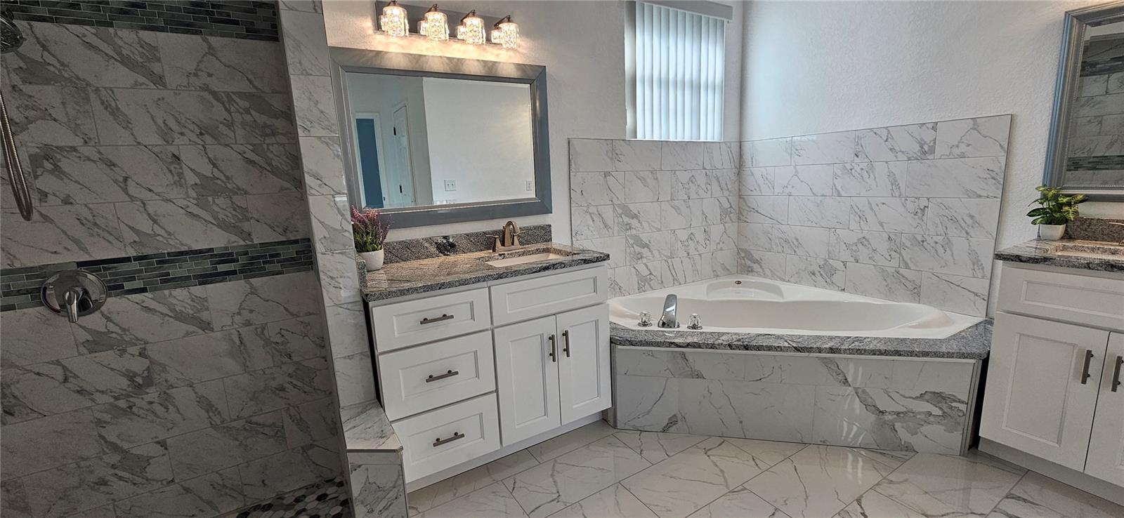 Image 19 of 36 For 17271 Peggy Avenue