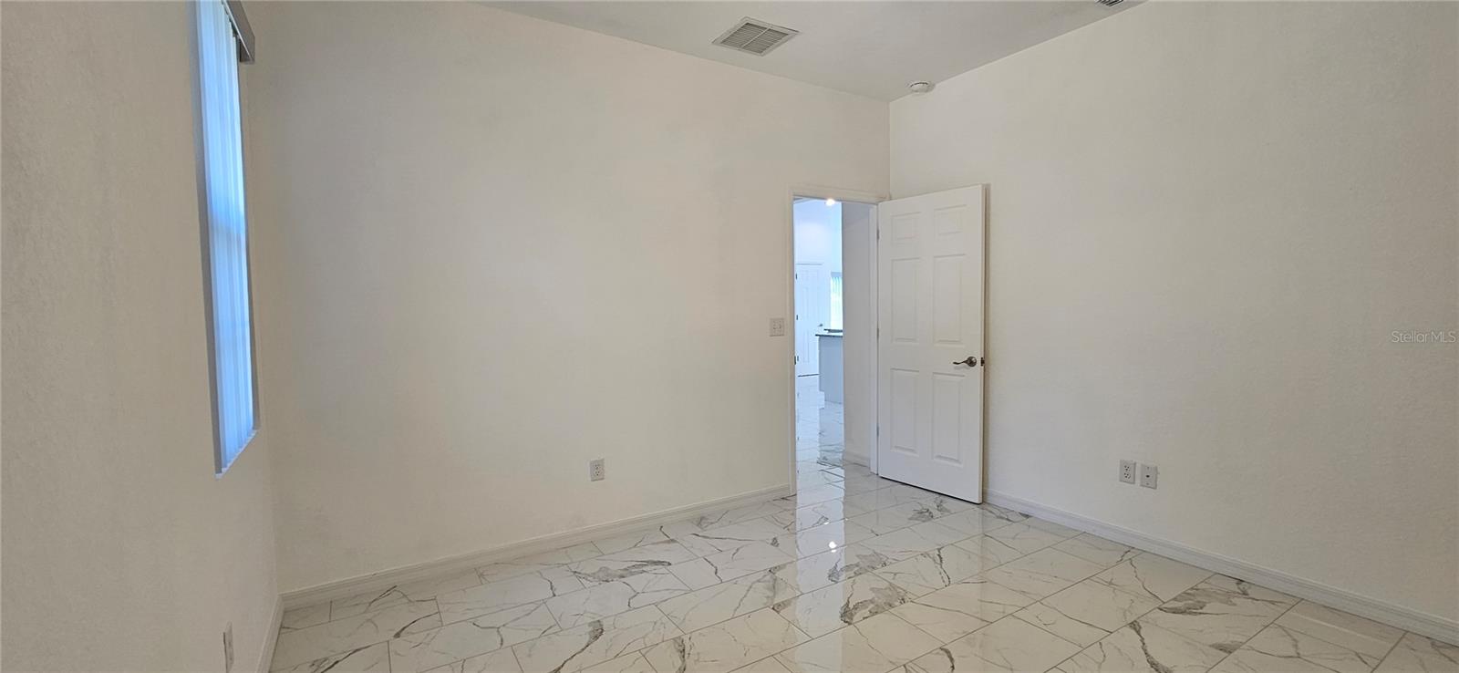 Image 26 of 36 For 17271 Peggy Avenue