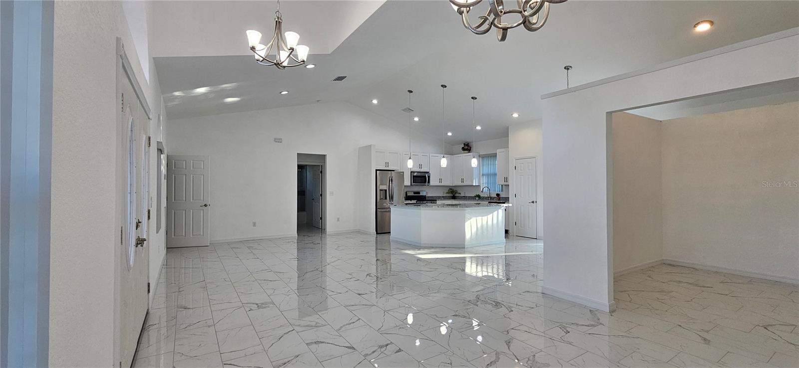 Image 6 of 36 For 17271 Peggy Avenue