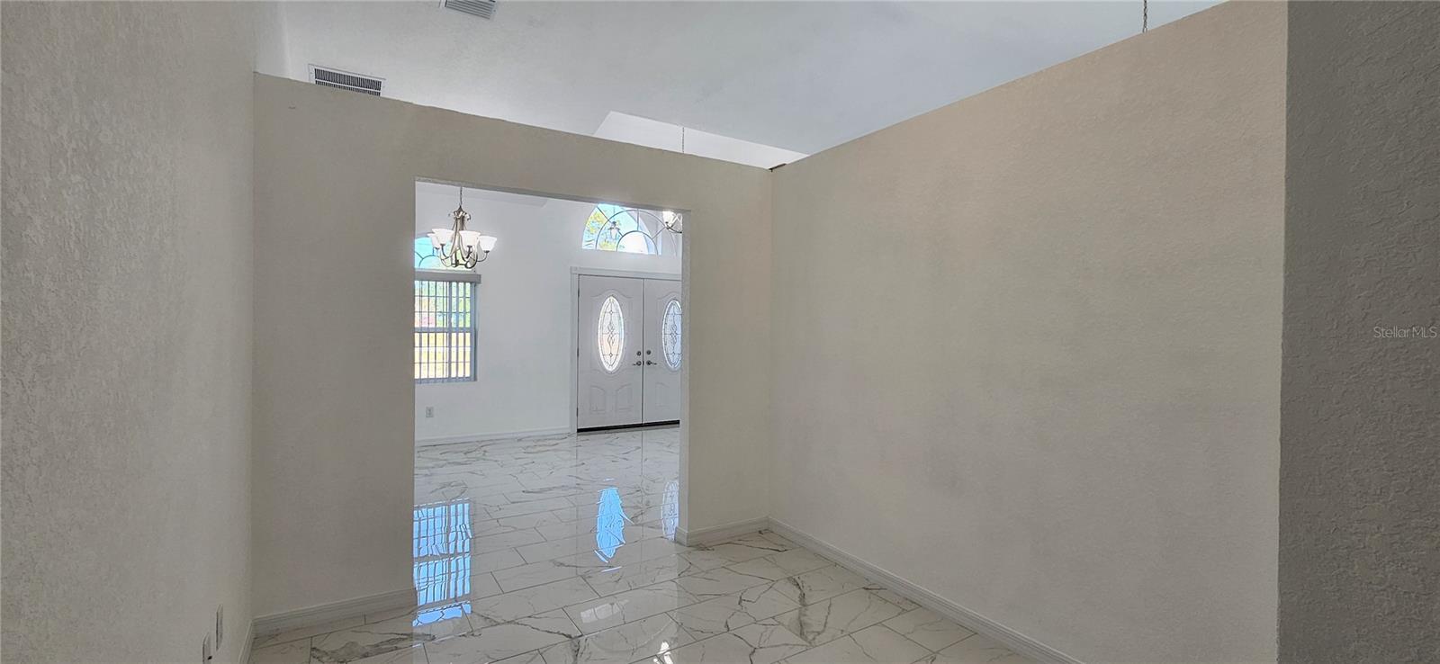 Image 8 of 36 For 17271 Peggy Avenue