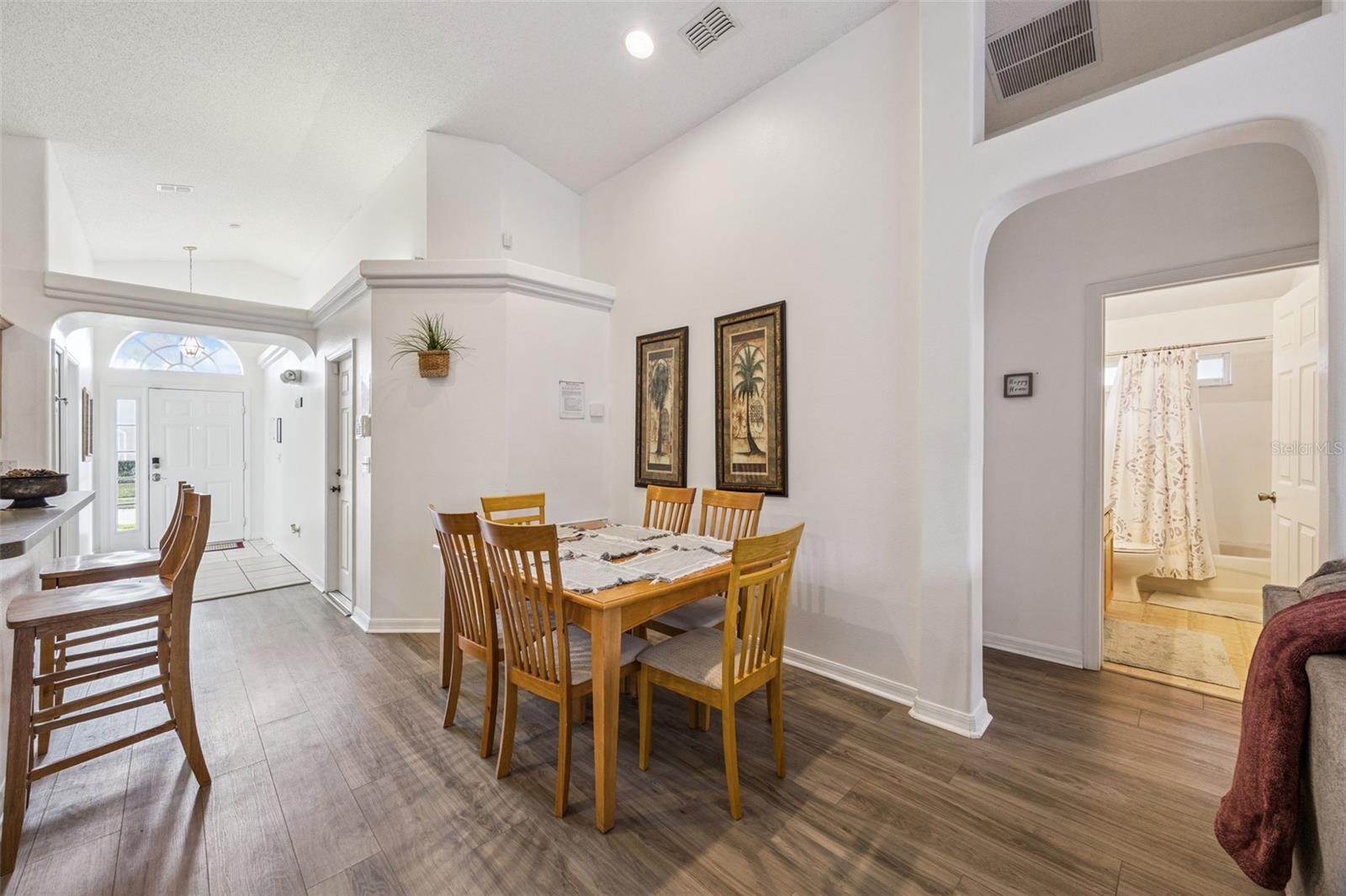 Image 16 of 45 For 16649 Rolling Green Drive