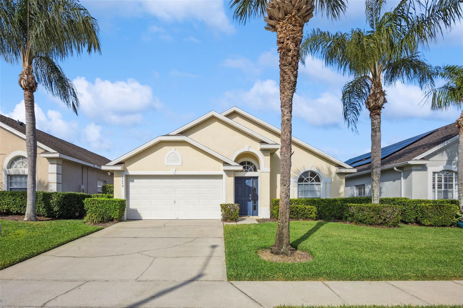 Image 2 of 45 For 16649 Rolling Green Drive