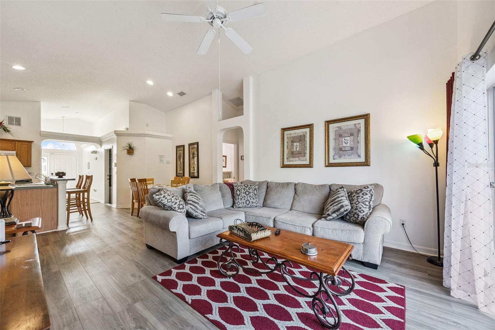 Image 21 of 45 For 16649 Rolling Green Drive