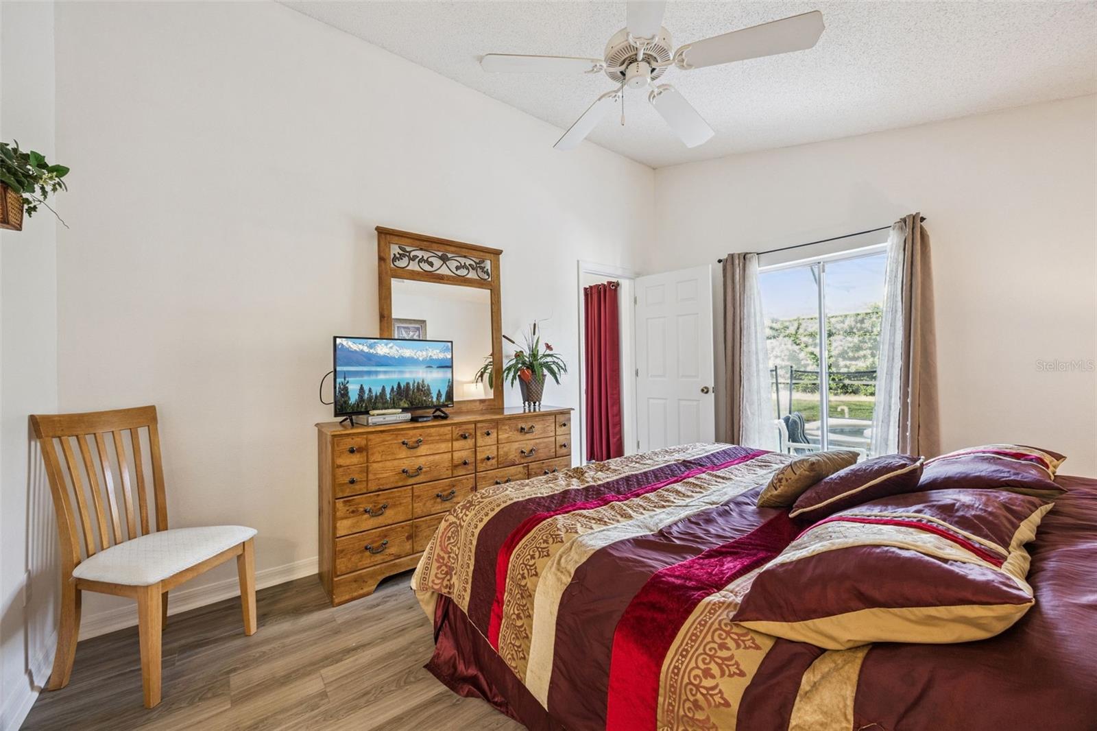 Image 23 of 45 For 16649 Rolling Green Drive