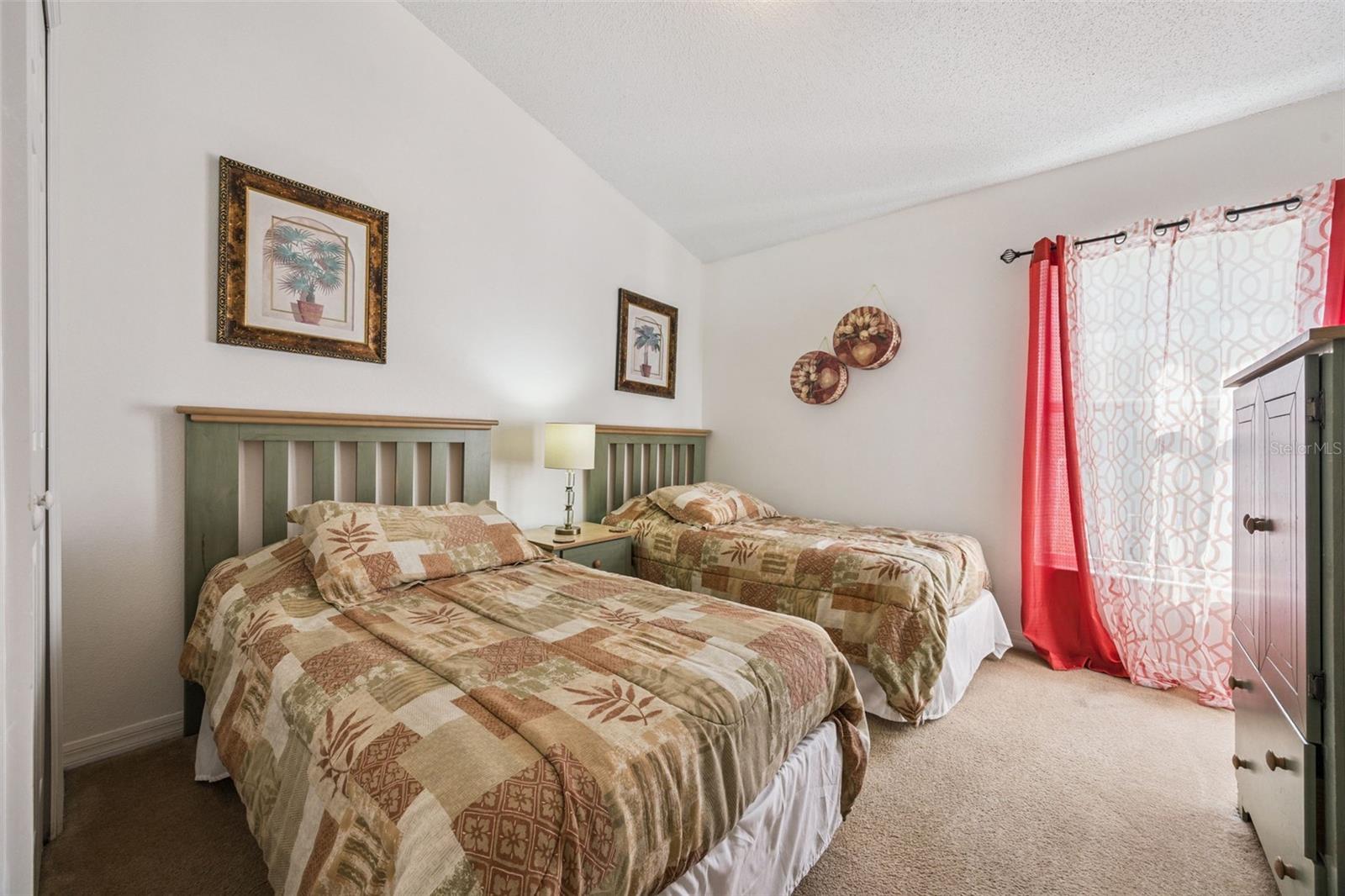 Image 27 of 45 For 16649 Rolling Green Drive