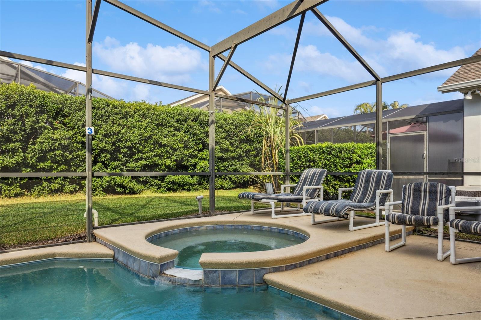 Image 36 of 45 For 16649 Rolling Green Drive