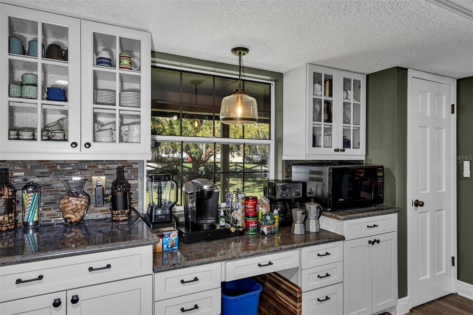 Image 14 of 63 For 38922 Ella Drive