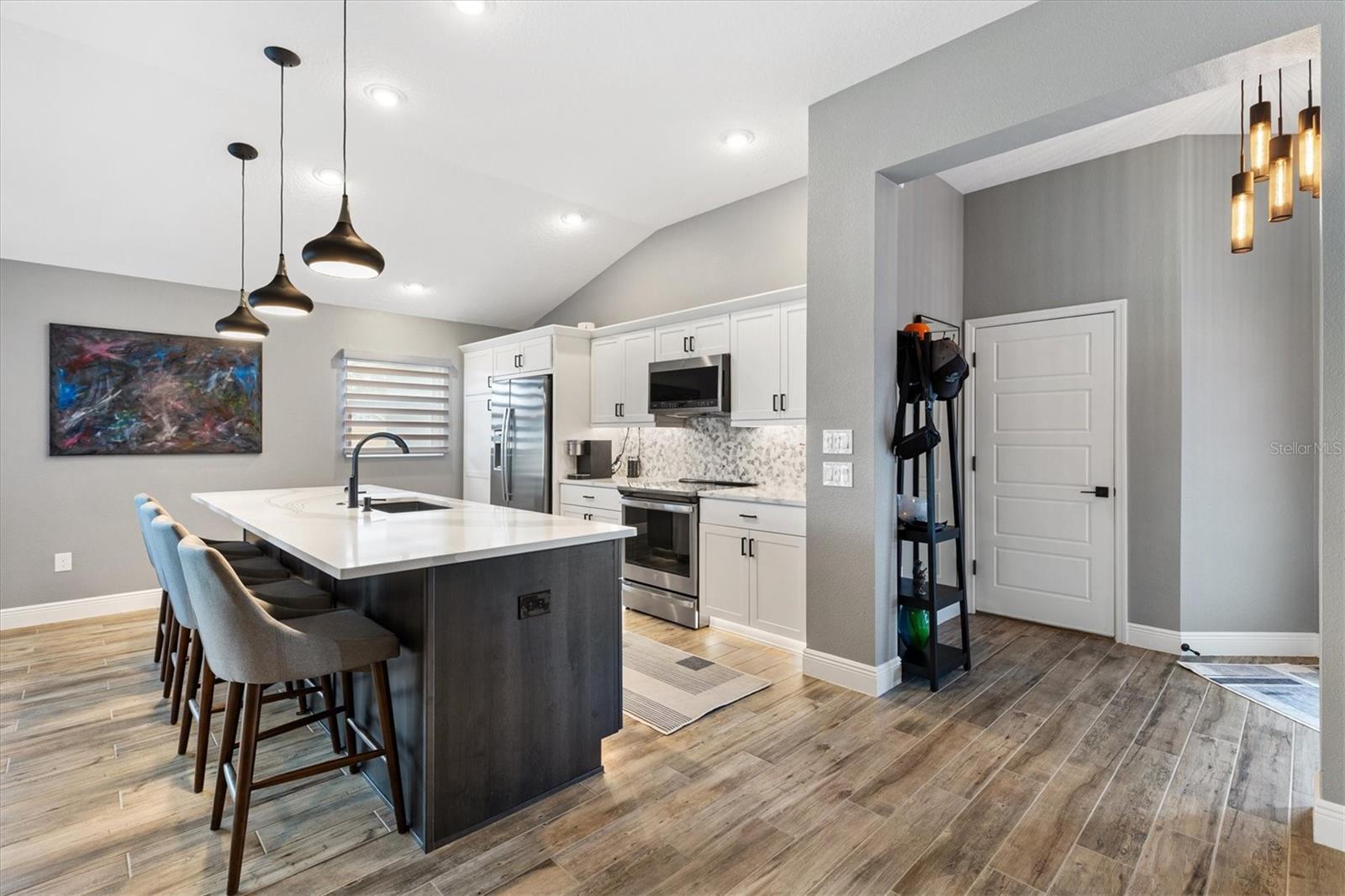 Image 6 of 42 For 3481 Vinas Place