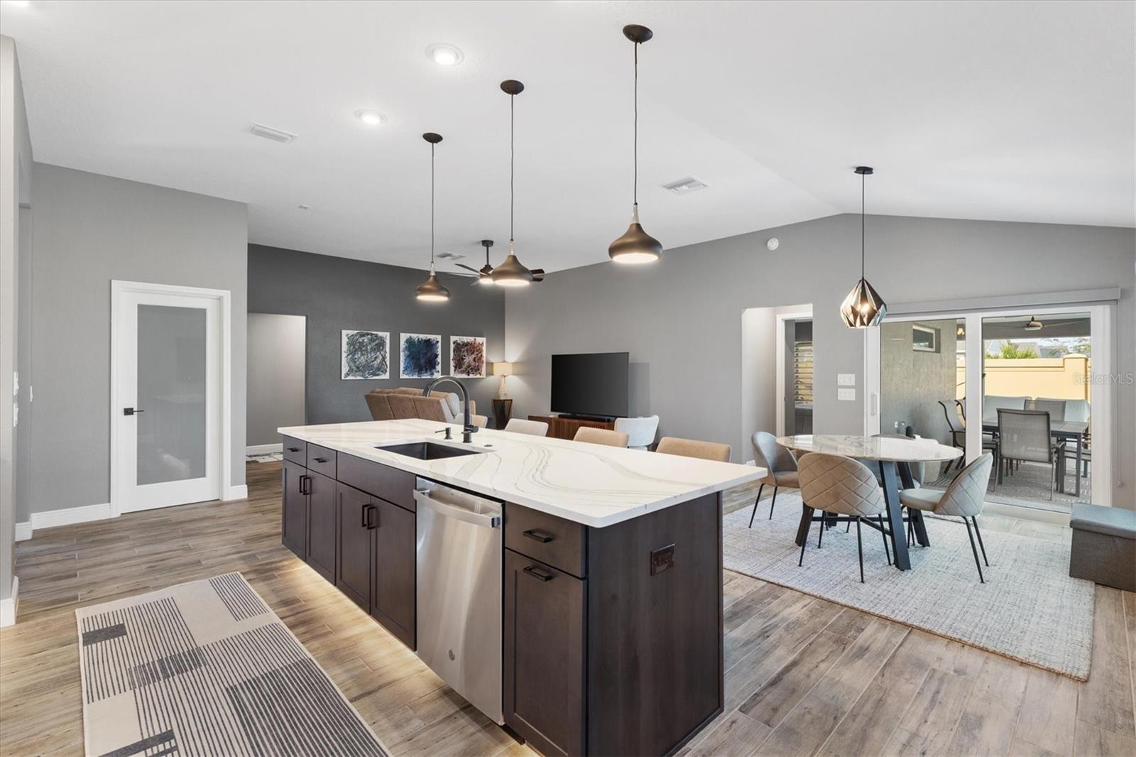 Image 8 of 42 For 3481 Vinas Place