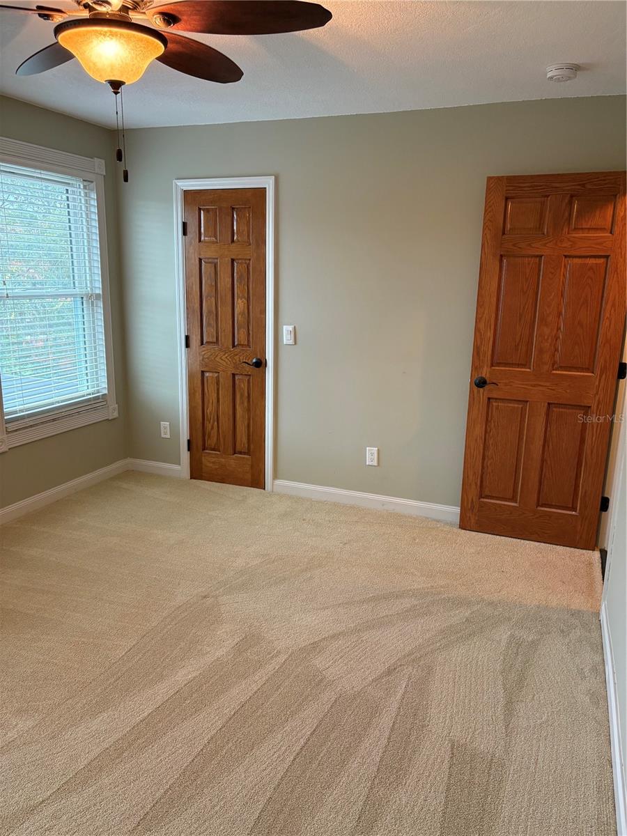 Image 13 of 20 For 2930 Pembridge Street