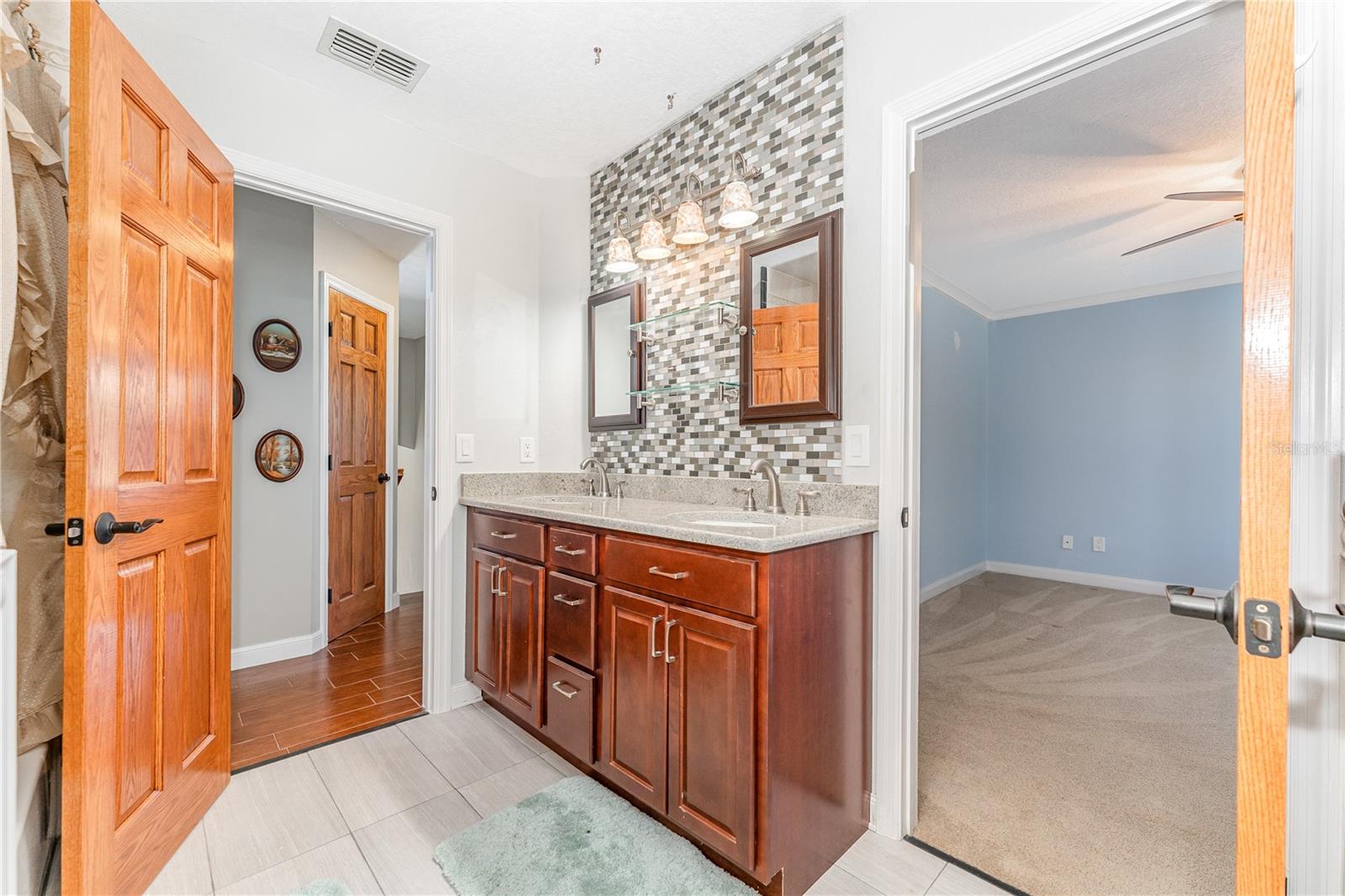 Image 14 of 20 For 2930 Pembridge Street