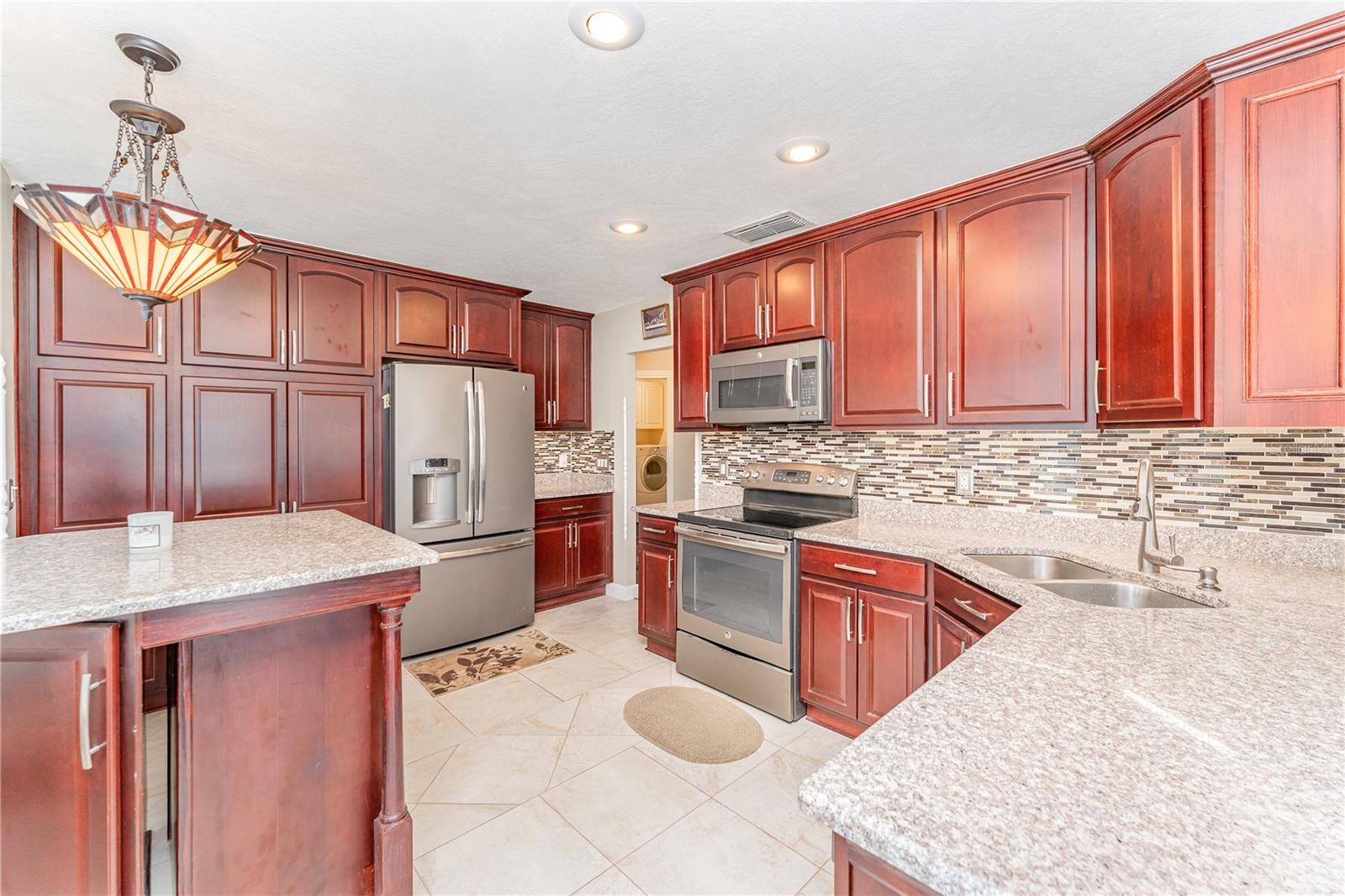 Image 7 of 20 For 2930 Pembridge Street