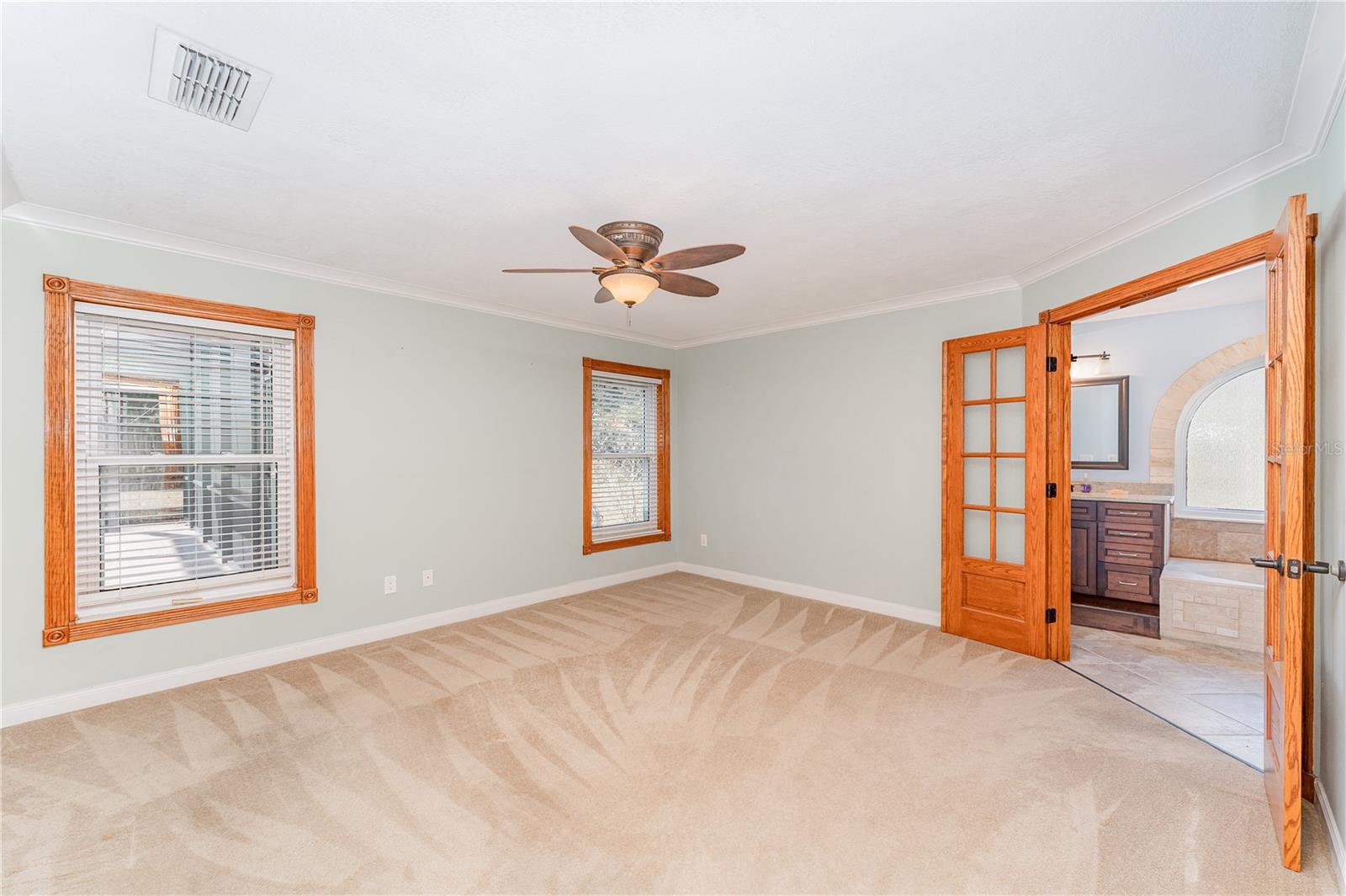 Image 8 of 20 For 2930 Pembridge Street