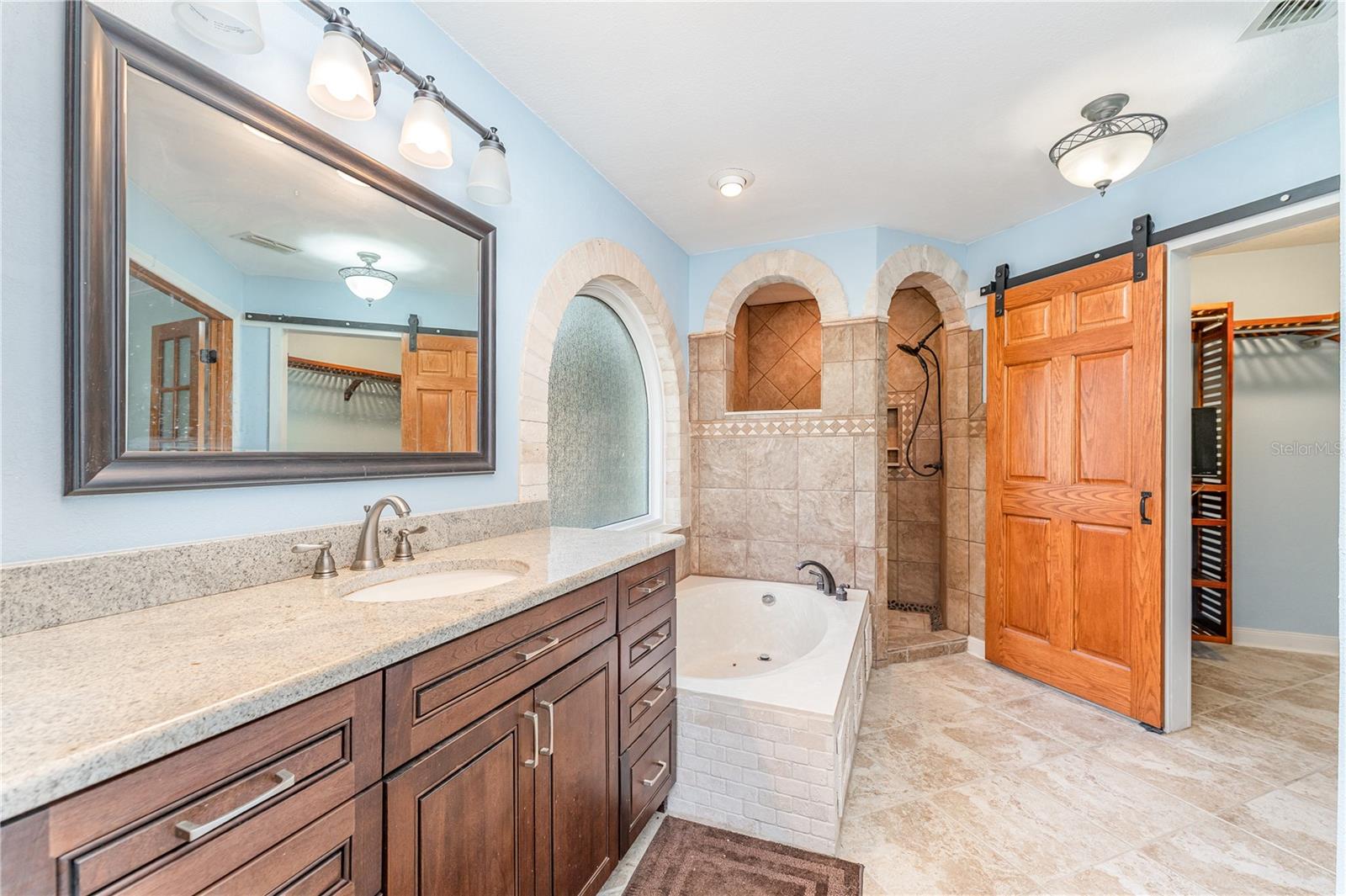 Image 9 of 20 For 2930 Pembridge Street