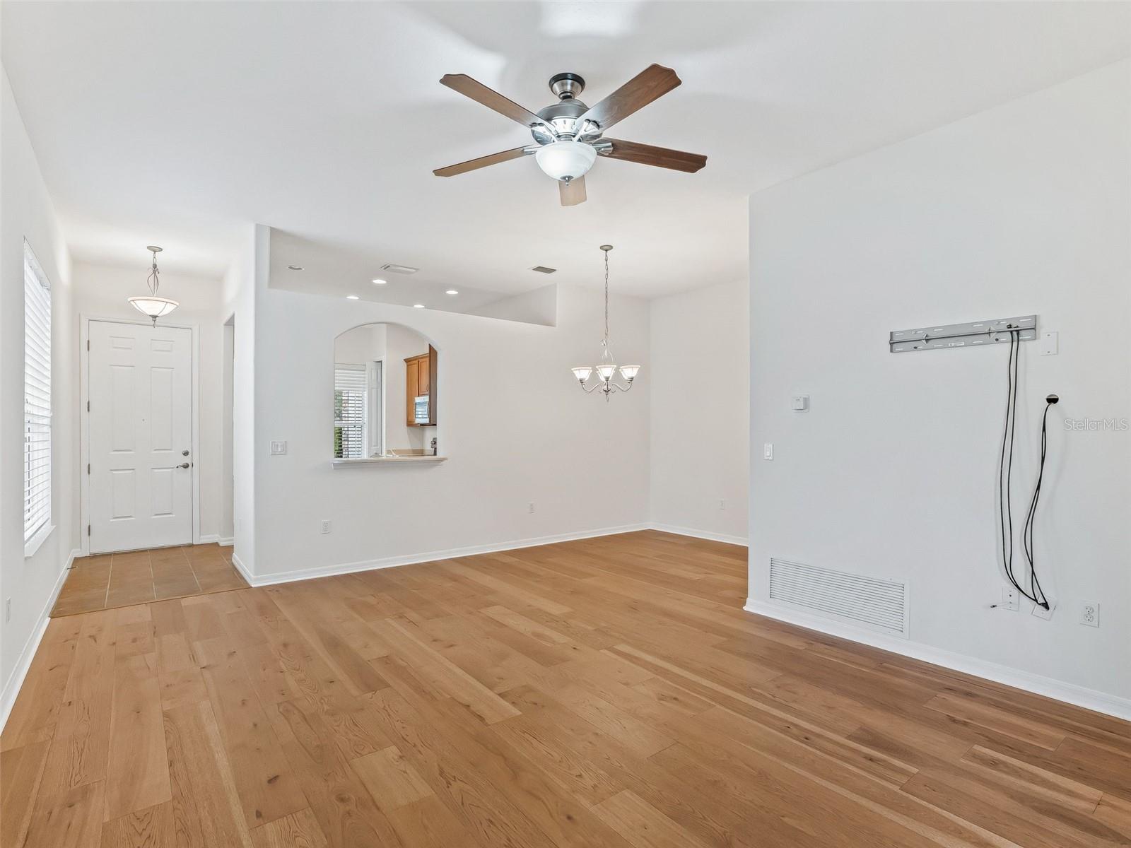 Image 16 of 38 For 10217 Granite Court