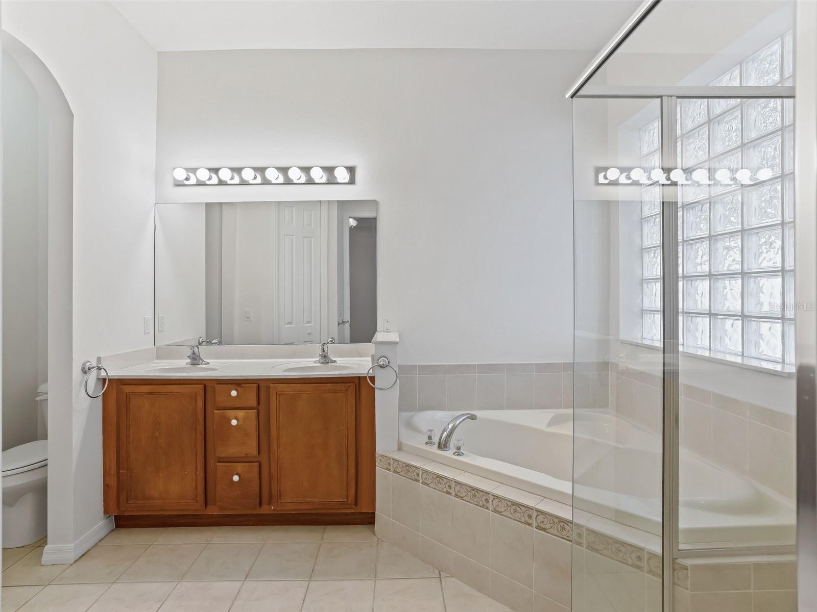 Image 20 of 38 For 10217 Granite Court