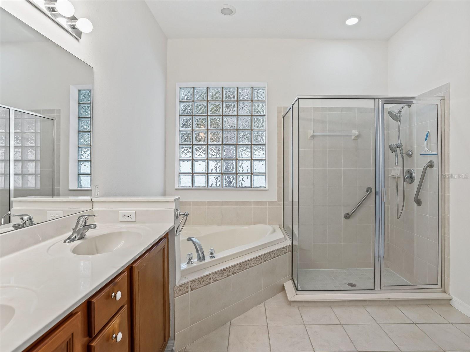 Image 21 of 38 For 10217 Granite Court