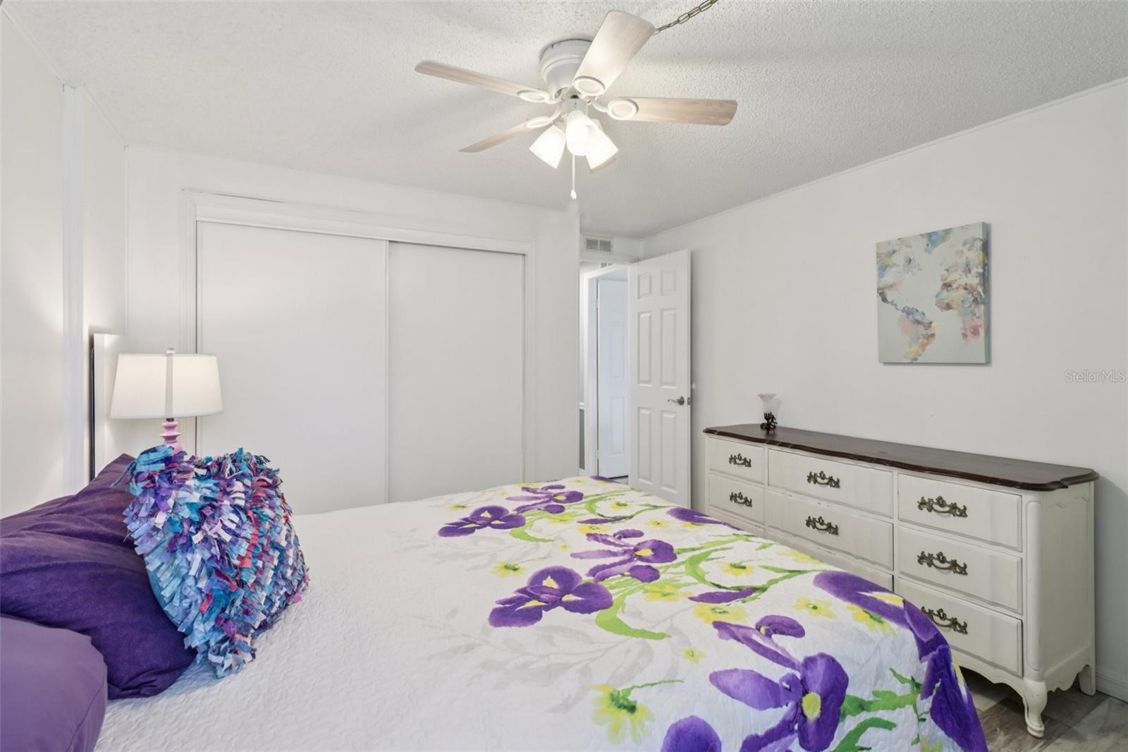 Image 22 of 27 For 1001 Matthew Avenue