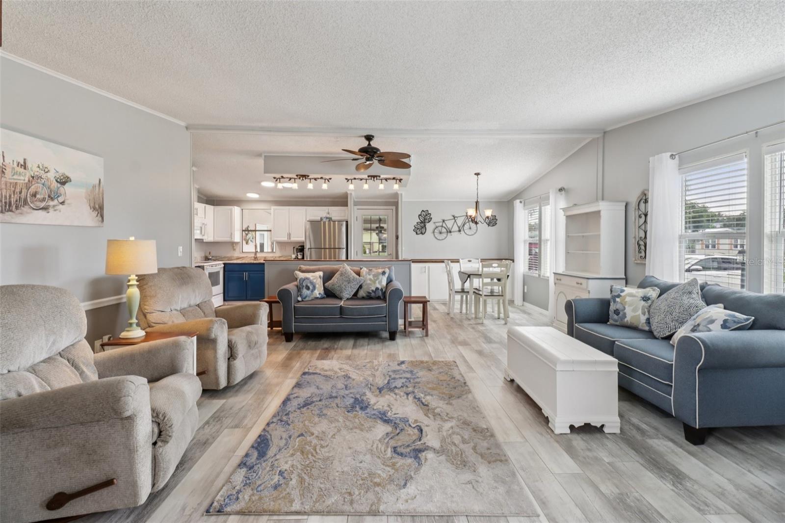 Image 6 of 27 For 1001 Matthew Avenue