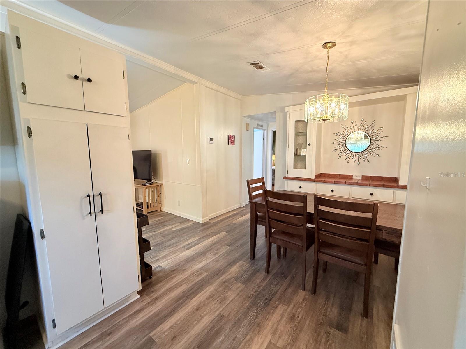 Image 10 of 32 For 40 Magnolia Lane