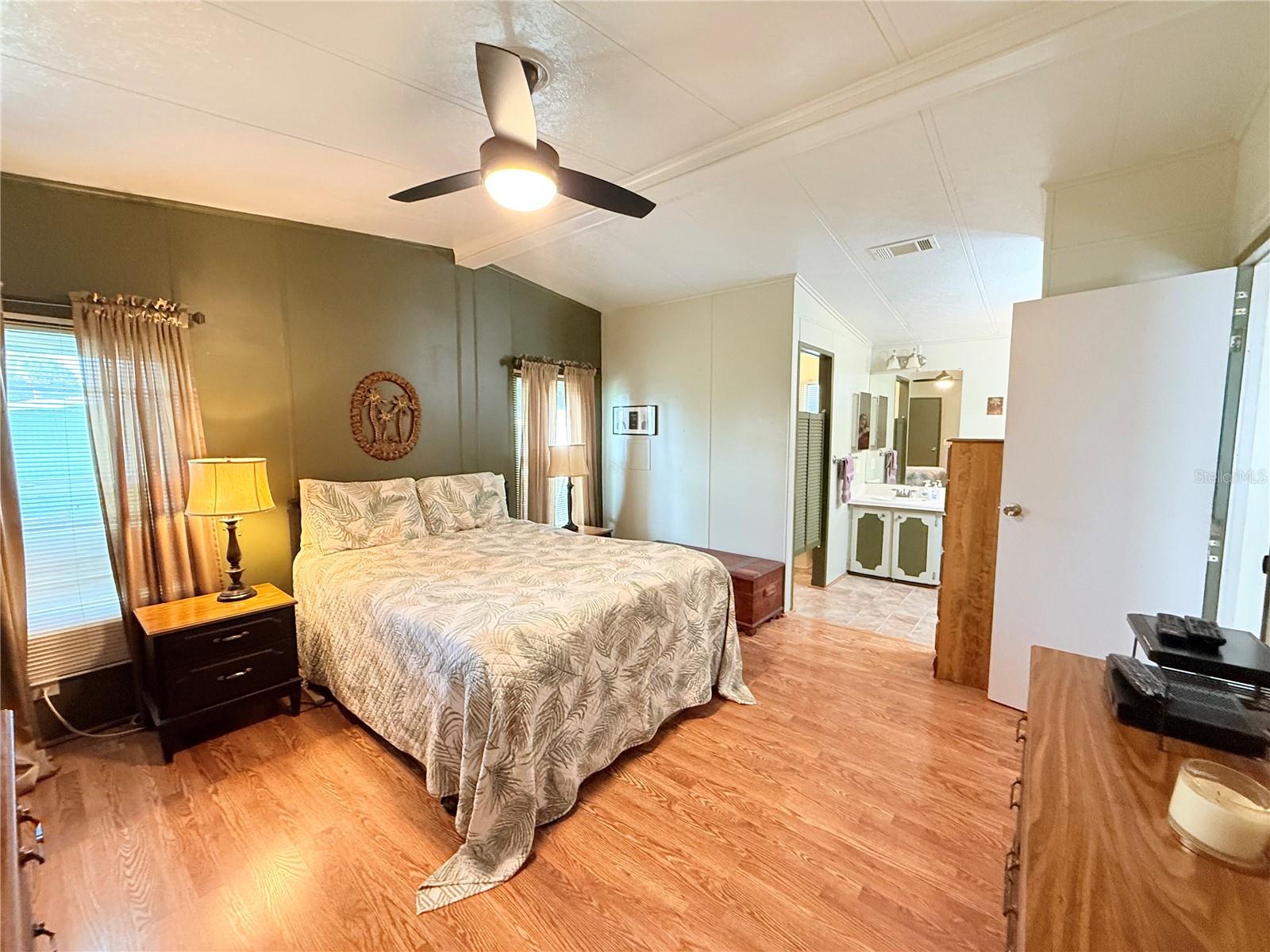 Image 21 of 32 For 40 Magnolia Lane