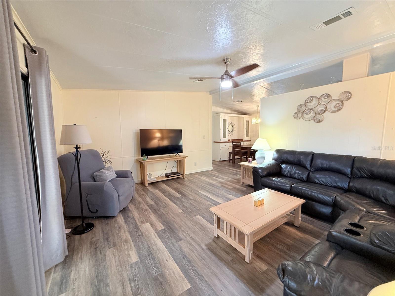 Image 7 of 32 For 40 Magnolia Lane